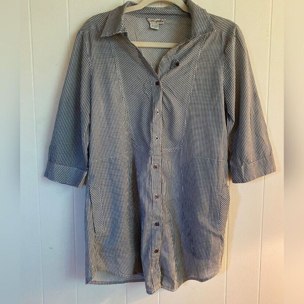 Fun & Flirt Blouse Women’s Medium White Cotton Gray Pinstripes Tunic